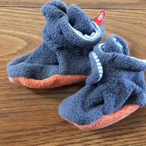 Zutano 3-6 month fleece booties